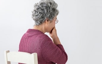 回転性めまい発作を反復すること