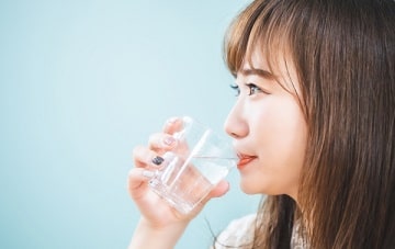 まばたきの回数が減少