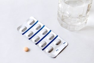 フィブラート系薬