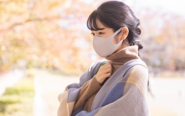 感染後、10年以上かけてゆっくりと進行