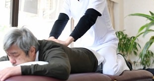 「肺マック症」は、自然軽快する